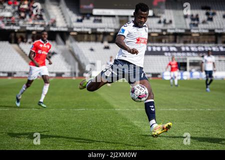 Aarhus, Dänemark. 03., April 2022. Mustapha Bundu (7) von der AGF gesehen während des Superliga-Spiels 3F zwischen Aarhus GF und Vejle Boldklub im Ceres Park in Aarhus. (Foto: Gonzales Photo - Morten Kjaer). Stockfoto