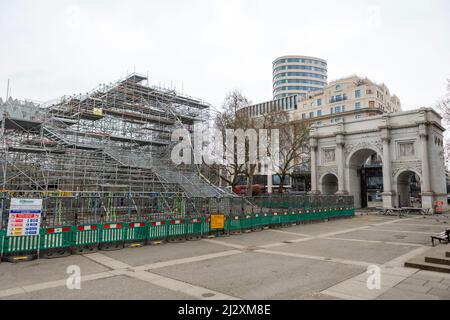 Der Marble Arch Mound, für den 6m GBP für den Bau gebraucht wurden, wird weitere 660.000 GBP für den Abbau brauchen. Aufnahmen vom 29.. März 2022. © Belinda Jiao Stockfoto