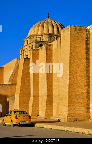 Tunesien, Kairouan, heilige Stadt, von der UNESCO zum Weltkulturerbe erklärt, die große Moschee Stockfoto