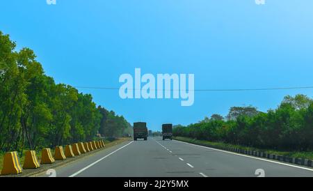 Landschaftsansicht des Indian Highway . Selektiver Fokus wird verwendet. Stockfoto