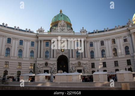 Der Weihnachtsmarkt am Michaelerplatz, Wien, Österreich, 11. Dezember 2019. Stockfoto
