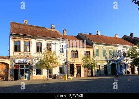 September 8 2021 - Bistrita, Bistritz, Rumänien: Blick auf alte Häuser in der Altstadt Rumäniens Stockfoto