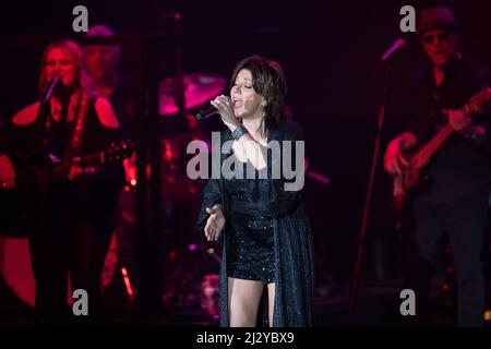 2. April 2022, Nashville, Indiana, USA: Die Country-Musikerin Martina McBride tritt am 2. April 2022 im Brown County Music Center in Nashville, Indiana, auf. (Bild: © Lora Olive/ZUMA Press Wire) Stockfoto