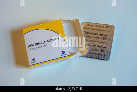 Dispergierbare 75-mg-Aspirin-Tabletten in Großbritannien Stockfoto