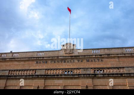 Der ehemalige Vernon Club wird jetzt von der Zentralbank von Malta auf St. James' Bastion, Valletta, Malta, 9. Dezember 2019 besetzt. Stockfoto