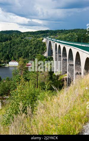 Svinesunds-Brücke zwischen Schweden und Norwegen. Stockfoto