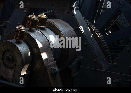 Funktionsweise der Dampfmaschine in Brunels SS Great Britain im Museum in Bristol, Großbritannien. Stockfoto