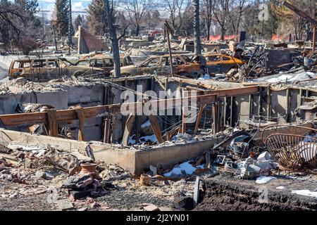 Louisville, Colorado - die Überreste nach dem Marshall Fire, dem zerstörerischsten Waldbrand Colorados, der im Dezember 2021 1.000 Häuser zerstörte. Das Fi Stockfoto