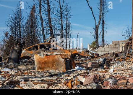 Louisville, Colorado - die Überreste nach dem Marshall Fire, dem zerstörerischsten Waldbrand Colorados, der im Dezember 2021 1.000 Häuser zerstörte. Das Fi Stockfoto