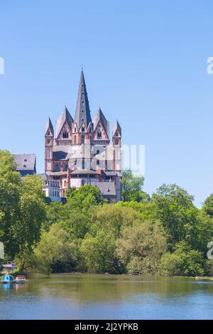 Limburg an der Lahn, Limburger Dom, Chorteil und Ostseite, Blick von der Lahn Stockfoto