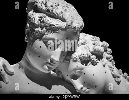 Amor und Psyche - (Amore e Psiche) - Symbol der ewigen Liebe, vom Bildhauer Antonio Canova - Museum für moderne und zeitgenössische Kunst - Rovereto, Italien Stockfoto