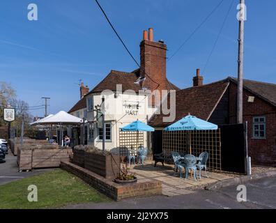 The White Hart Public House, Reading Road, Sherfield on Loddon, Hook, Hampshire, England, Großbritannien. Stockfoto