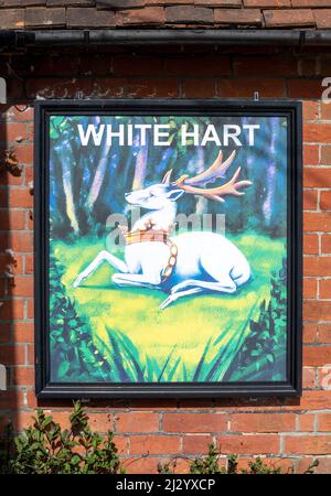 The White Hart Public House, Reading Road, Sherfield on Loddon, Hook, Hampshire, England, Großbritannien. Stockfoto