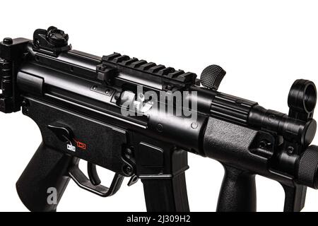 Luftpistole Moderne pneumatische Waffe für Air Soft, Sport und Unterhaltung. Ein Dummy, eine Kopie einer echten Pistole. Isolieren auf weißem Hintergrund. Stockfoto