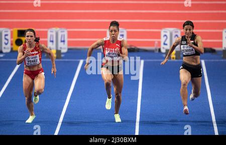 Maria Isabel Perez, Mujinga Kambundji und Bassant Hemida treten am ersten Tag der Leichtathletik-Hallenweltmeisterschaften Bel in den 60m Damen-Läufen an Stockfoto