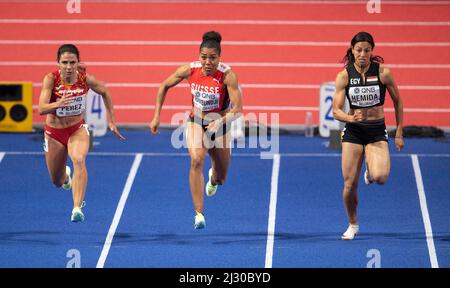 Maria Isabel Perez, Mujinga Kambundji und Bassant Hemida treten am ersten Tag der Leichtathletik-Hallenweltmeisterschaften Bel in den 60m Damen-Läufen an Stockfoto