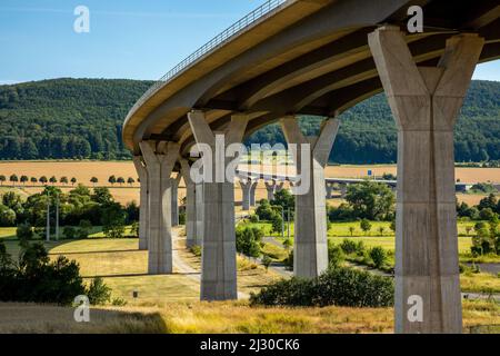 Autobahnbrücke, Werra-Brücke auf der A 71 bei Meiningen, Verkehrsprojekt der Deutschen Einheit, DEGES, Stockfoto