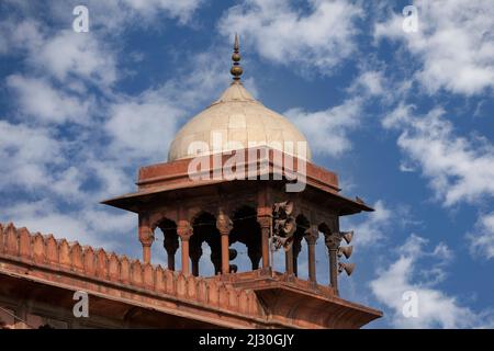 Neu-Delhi, Indien. Chhatri von der Jama Masjid (Freitagsmoschee). Stockfoto