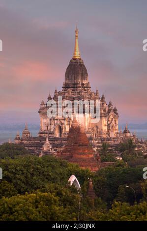 Myanmar, Burma, Bagan. Thatbyinnyu Tempel, 12.. Jahrhundert. Stockfoto