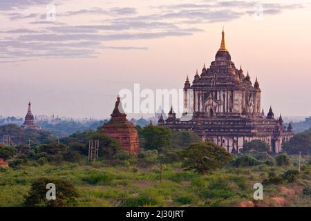 Myanmar, Burma, Bagan. Thatbyinnyu Tempel, 12.. Jahrhundert. Stockfoto