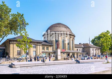 Köln; Bahnhof Köln Messe/Deutz Stockfoto