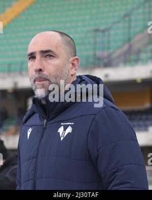 Verona, Italien. 04. April 2022. Verona (VR), Italia, 04. April 2022, Stadio Marc'Antonio Bentegodi, 31Â giornata Campionato di calcio Serie A Tim 2021/2022, incontro tra le squadre dell'Hellas Verona e del Genoa CFC, nella foto: Mister Igor Tudor Credit: Independent Photo Agency/Alamy Live News Stockfoto