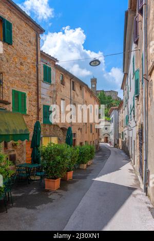 Gasse in Roccatederighi, Roccastrada, Maremma, Provinz Grosseto, Toscana, Italien Stockfoto