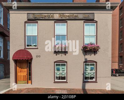 PORTLAND, USA - SEP 15, 2017: Portland Old Port ist gefüllt mit Backsteingebäuden aus dem 19th. Jahrhundert und ist heute das Handelszentrum der Stadt in Portland, Stockfoto