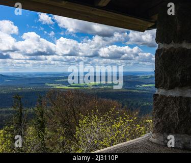 Panoramablick auf das Fichtelgebirge vom Gipfel der Großen Kösseine. Wunsiedel, Fichtelgebirge, Oberfranken, Bayern, Deutschland Stockfoto