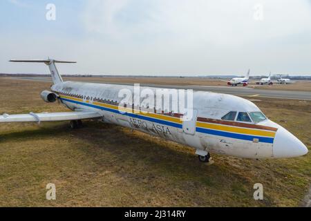 AeroAsia BAC 1-11-Flugzeuge werden in Rumänien gelagert. Aero Asia International Flugzeug BAC One-Eleven. AeroAsia war eine Fluggesellschaft aus Pakistan. Stockfoto