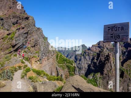 Pico do Arieiro, Pico Ruivo, Aussichtspunkt Pedra Rija, Gipfel, Wanderweg PR1 Stockfoto