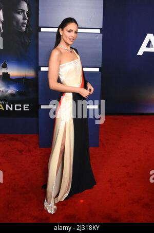 Los Angeles, Kalifornien, USA 4.. April 2022 die Schauspielerin Eiza Gonzalez nimmt an der Los Angeles Premiere von Universal Picturs 'Ambulance' im Academy Museum of Motion Picturs am 4. April 2022 in Los Angeles, Kalifornien, USA Teil. Foto von Barry King/Alamy Live News Stockfoto
