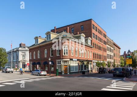 PORTLAND, USA - SEP 15, 2017: Portland Old Port ist gefüllt mit Backsteingebäuden aus dem 19th. Jahrhundert und ist heute das Handelszentrum der Stadt in Portland, Stockfoto