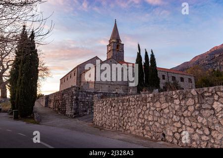Franziskanerkloster im Dorf Pridvorje. Konavle. Kroatien. Stockfoto