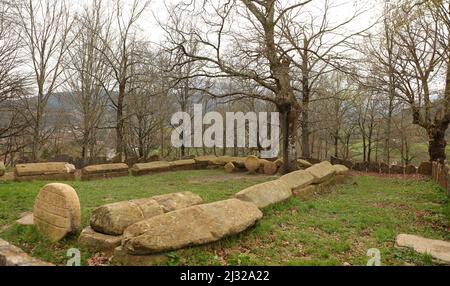 Ermita de San Adrián, Necrópolis de San Adrián de Argiñeta, Elorrio, Vizcaya, País Vasco, España Stockfoto