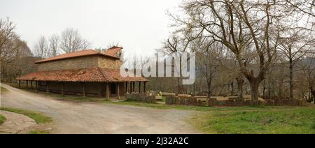 Ermita de San Adrián, Necrópolis de San Adrián de Argiñeta, Elorrio, Vizcaya, País Vasco, España Stockfoto