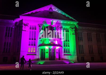 Festival of Lights, jährliches Festival, das im März stattfindet, zeigt Lichtinstallationen, die auf die Wahrzeichen-Gebäude projiziert werden - hier auf der kroatischen Stockfoto