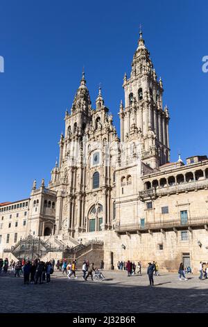 Santiago de compostela, Spanien. 2. april 2022. Santiago de Compostela Kathedrale Fassade an sonnigen Tag Stockfoto