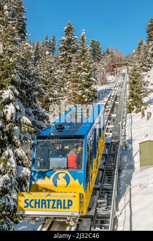 Seilbahn zur Schatzalp in Davos Platz im Winter, Graubünden, Schweiz Stockfoto