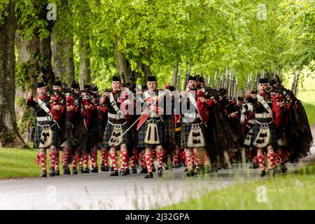 Atholl Highlanders Parade, Blair Castle, Marching Out, Atholl Gathering und Highland Games, Perthshire, Schottland, Großbritannien Stockfoto