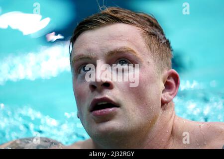 Adam Peaty von Loughborough NC in Aktion während der Men's Open 100m Breaststroke Heats am ersten Tag der British Swimming Championships 2022 im Ponds Forge International Swimming Center, Sheffield. Bilddatum: Dienstag, 5. April 2022. Stockfoto