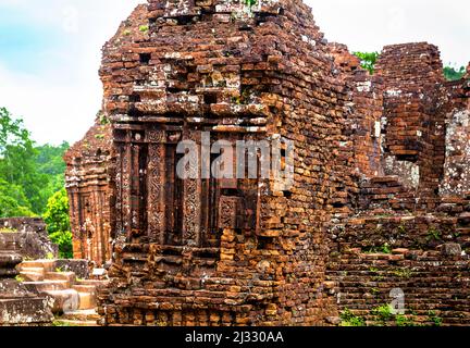 Ein Gebäude in My Son aus der Cham-Zivilisation. Stockfoto