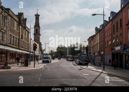 Blick auf die High Street und das Townhouse in der Stadt Irvine in North Ayrshire in Schottland. Stockfoto