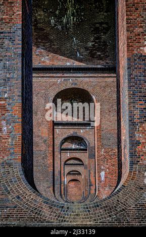 Das Viadukt des Ouse-Tals, das den Zug von London nach Brighton befördert. Stockfoto