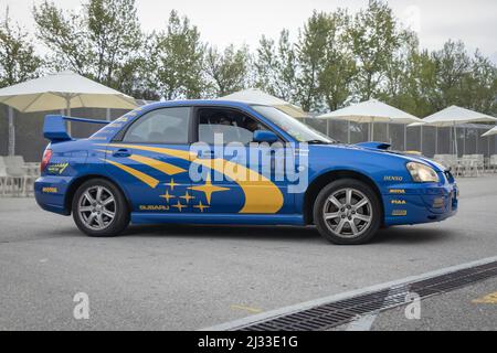 MONTMELO, SPANIEN-9. OKTOBER 2021: 2004 Subaru Impreza WRX STI Limousine (erstes Facelift). Zweite Generation von Subaru Impreza Stockfoto