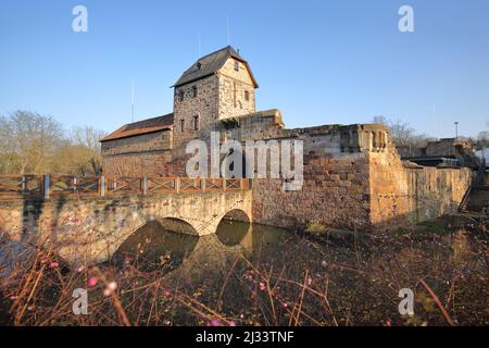 Wasserschloss aus dem 12.. Jahrhundert in Bad Vilbel, Hessen, Deutschland Stockfoto