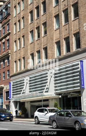 Das NYU Langone Orthopaedic Center befindet sich an der 333 E. 38. Street in Murray Hill, New York City, USA 2002 Stockfoto