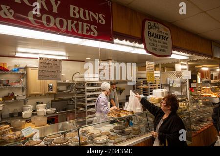 Kleine lokale Unternehmen auf dem Green Dragon Farmers Market & Auktion Ephrata PA Stockfoto