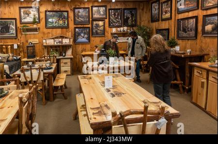 Kleine lokale Unternehmen auf dem Green Dragon Farmers Market & Auktion Ephrata PA Stockfoto