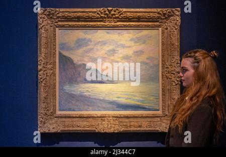 Christie’s, London, Großbritannien. 5. April 2022. Der Verkauf der New York Marquee Week findet am 9-13. Mai 2022 in Christie’s New York statt. Zu den Highlights gehören: Claude Monet, Soleil Couchant, temps brumeux, Pourville. Gemalt im Jahr 1882, Schätzung 2.500.000-3.500.000 Dollar. Quelle: Malcolm Park/Alamy Live News. Stockfoto